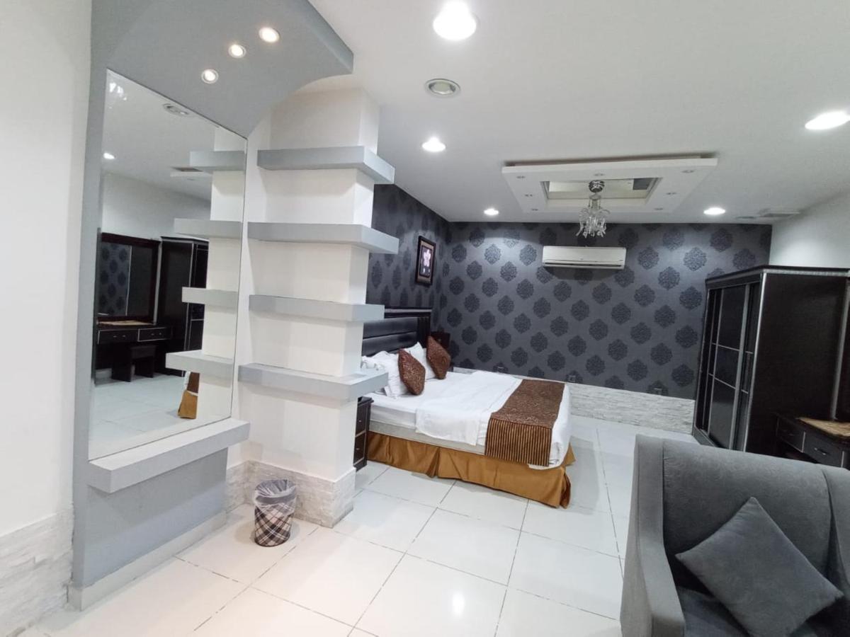 Celine Al Motamaiza Furnished Apartment Jeddah Eksteriør billede